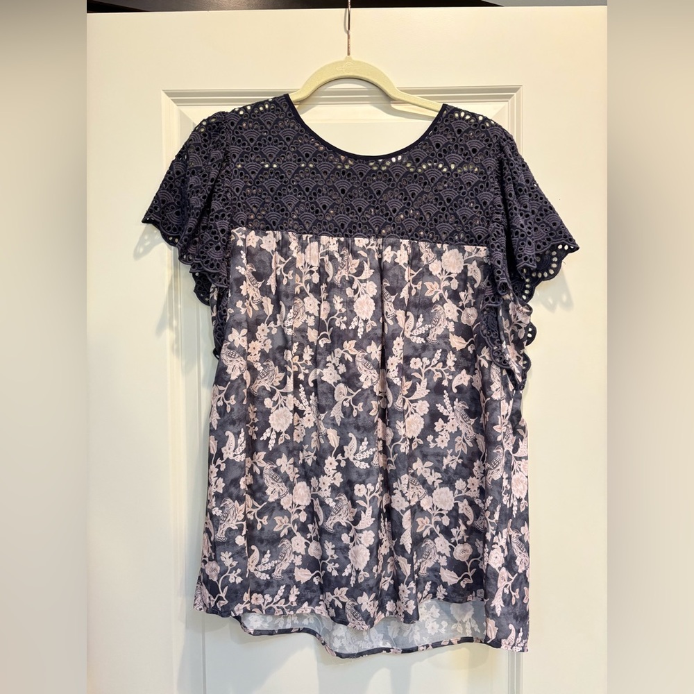 NWOT DR2 Blue/light pink floral blouse Size 1X